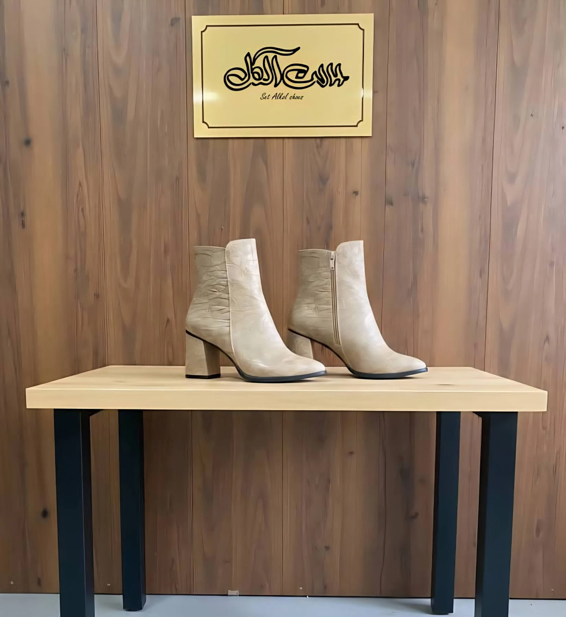 تألقي بإطلالة فريدة مع تصاميمنا المذهلة